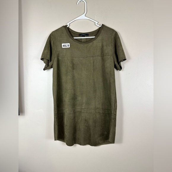 Olivaceous large green 90 % polyester 10% spandex  very soft  great condition - Picture 2 of 7